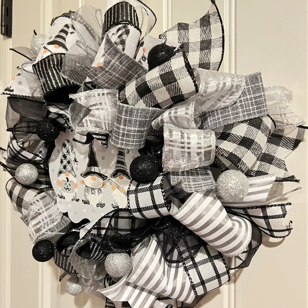 13 inch Halloween Ribbon Wreath Black White Gnome MW4
